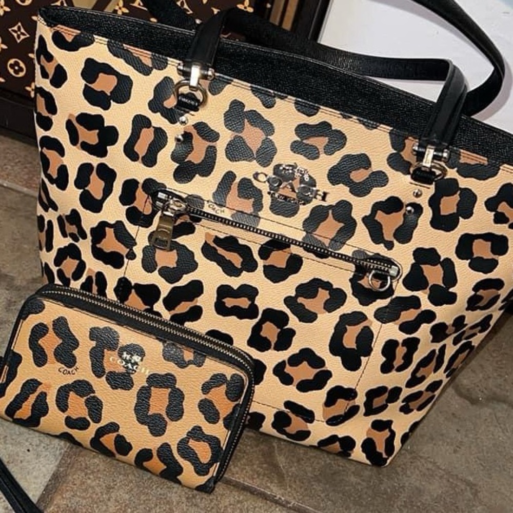 Coach tote and double zip wallet